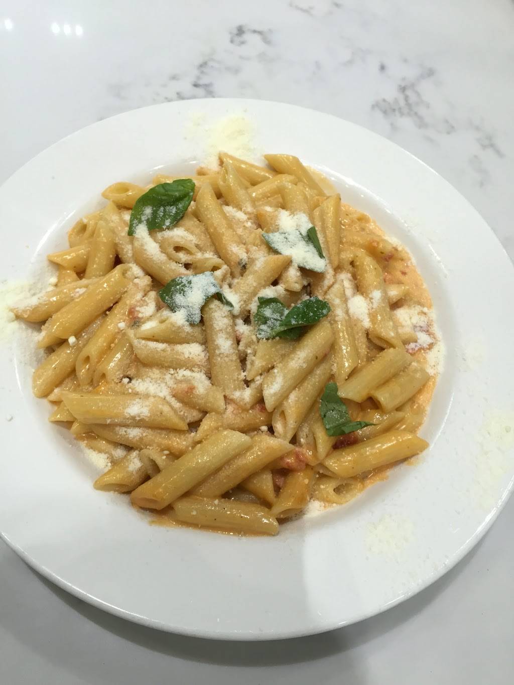 Lilys Pizza & Pasta | restaurant | 1107 Lorne Park Rd Unit 5, Mississauga, ON L5H 3A1, Canada | 9059902676 OR +1 905-990-2676