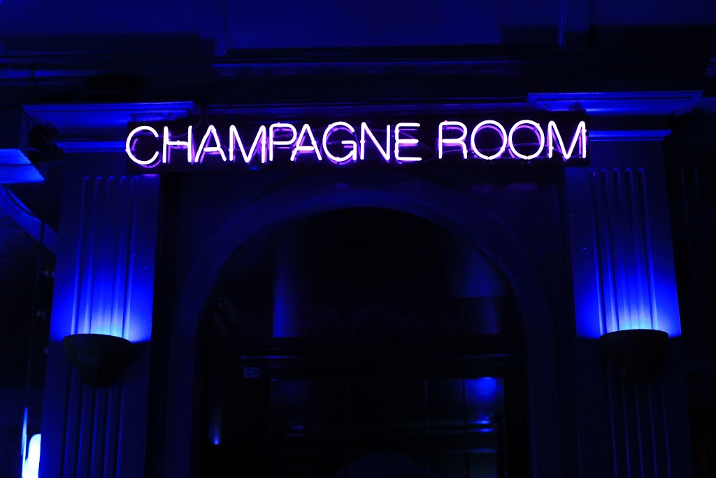 Club ONYX Houston | restaurant | 3113 Bering Dr, Houston, TX 77057, USA | 7137850444 OR +1 713-785-0444