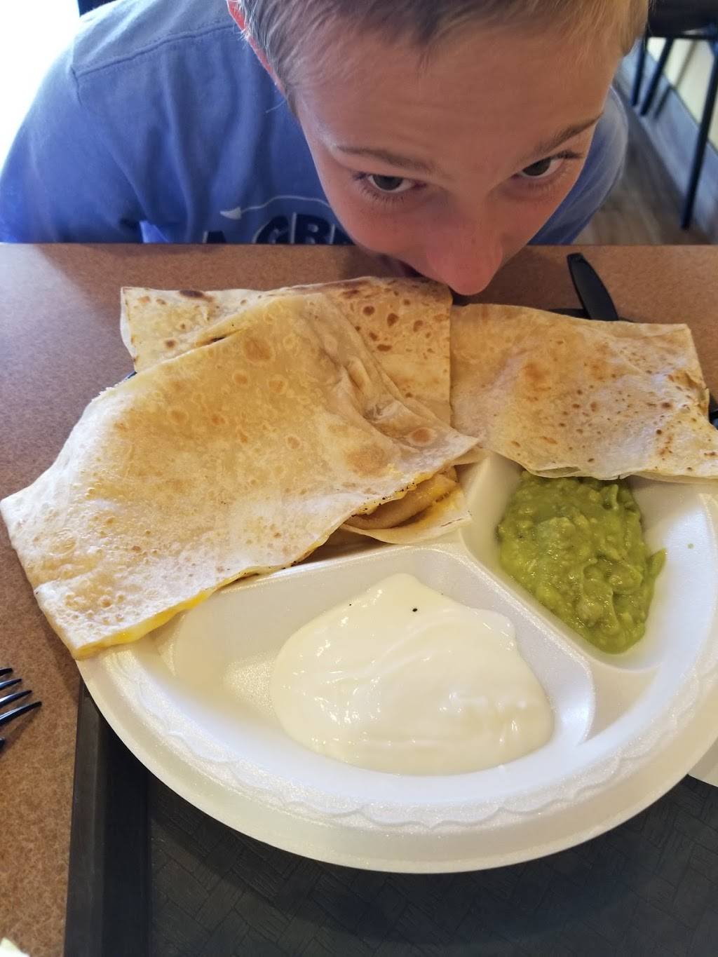 Franciscos Mexican Food | restaurant | 20850 N Maricopa Rd, Maricopa, AZ 85138, USA | 5202138381 OR +1 520-213-8381