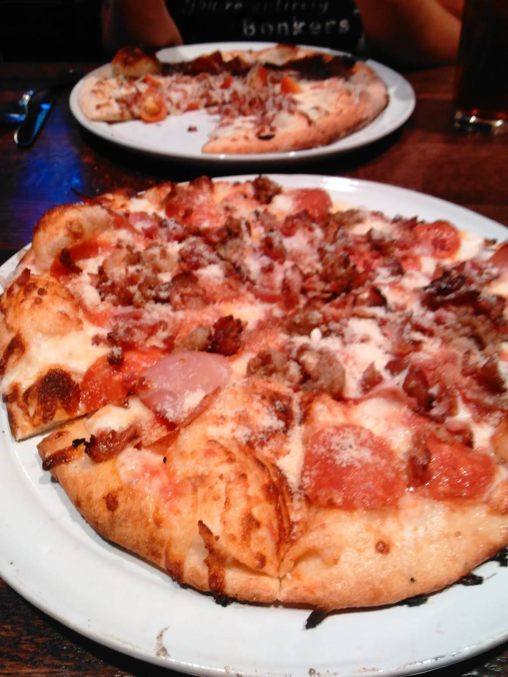 Embers Wood Fired Pizza | restaurant | 7 Mattes Ave, Vandalia, IL 62471, USA | 6182832625 OR +1 618-283-2625