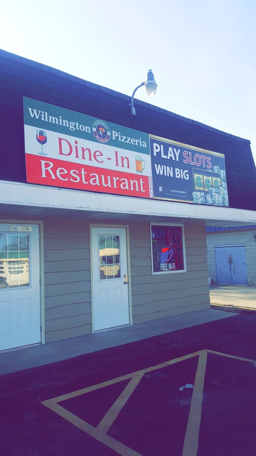 Wilmington Pizzeria | restaurant | 205 E Baltimore St, Wilmington, IL 60481, USA | 8154767011 OR +1 815-476-7011