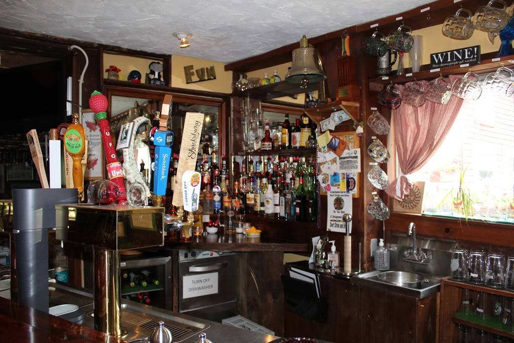 Stone Hearth Inn & Tavern | restaurant | 698 VT-11, Chester, VT 05143, USA | 8028752525 OR +1 802-875-2525