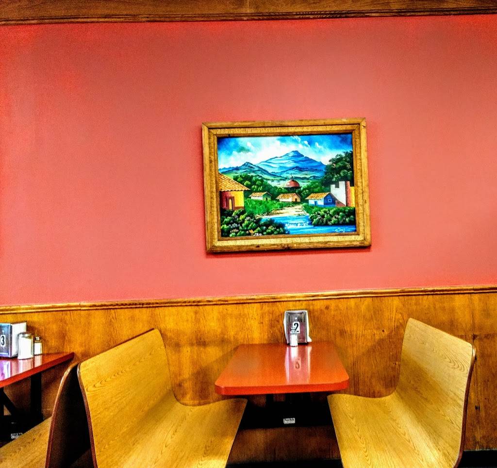 El Pueblito Mexican Grill | restaurant | 5152 N Cicero Ave, Chicago, IL 60630, USA | 7732050917 OR +1 773-205-0917