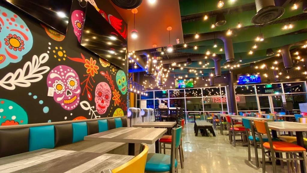 Valencia’s Tex-Mex Garage | restaurant | 2009 W 34th St Suite A, Houston, TX 77018, USA | 7136867642 OR +1 713-686-7642