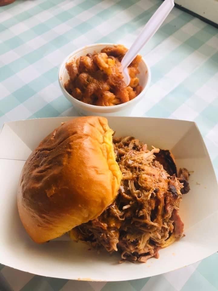 Savage Hog BBQ | restaurant | 6582 Airline Rd, Fruitport Charter Twp, MI 49415, USA | 2317363150 OR +1 231-736-3150