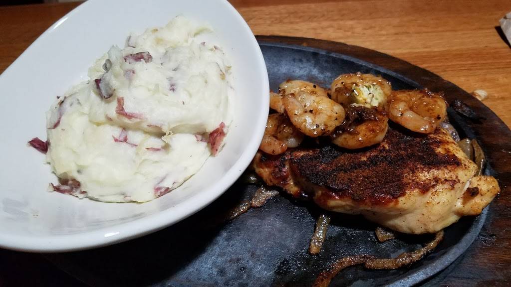 Applebees Grill + Bar | restaurant | 126 Stribling Ln, Brandon, MS 39042, USA | 6016643015 OR +1 601-664-3015