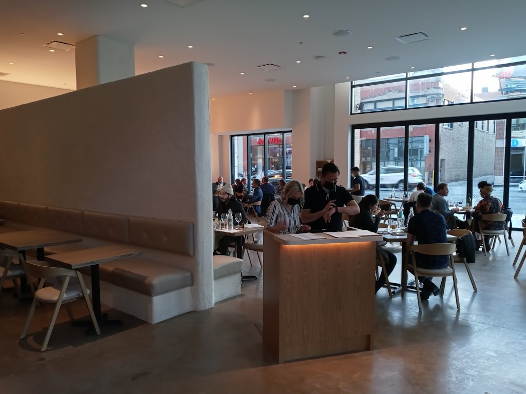 Apolonia | restaurant | 2201 S Michigan Ave, Chicago, IL 60616, USA | 3123632431 OR +1 312-363-2431