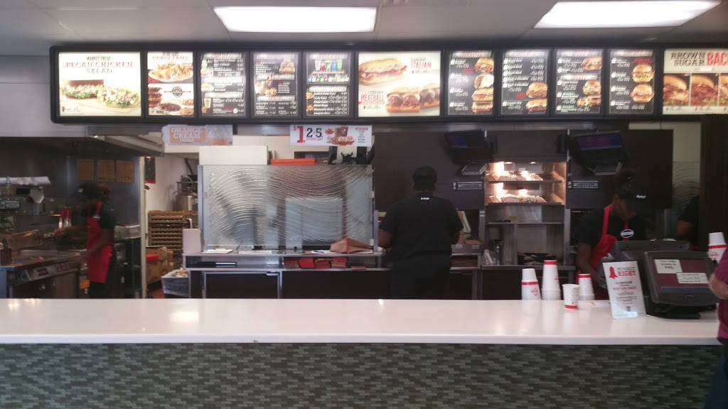 Arbys | restaurant | 1303 Memorial Blvd, Springfield, TN 37172, USA | 6153846077 OR +1 615-384-6077