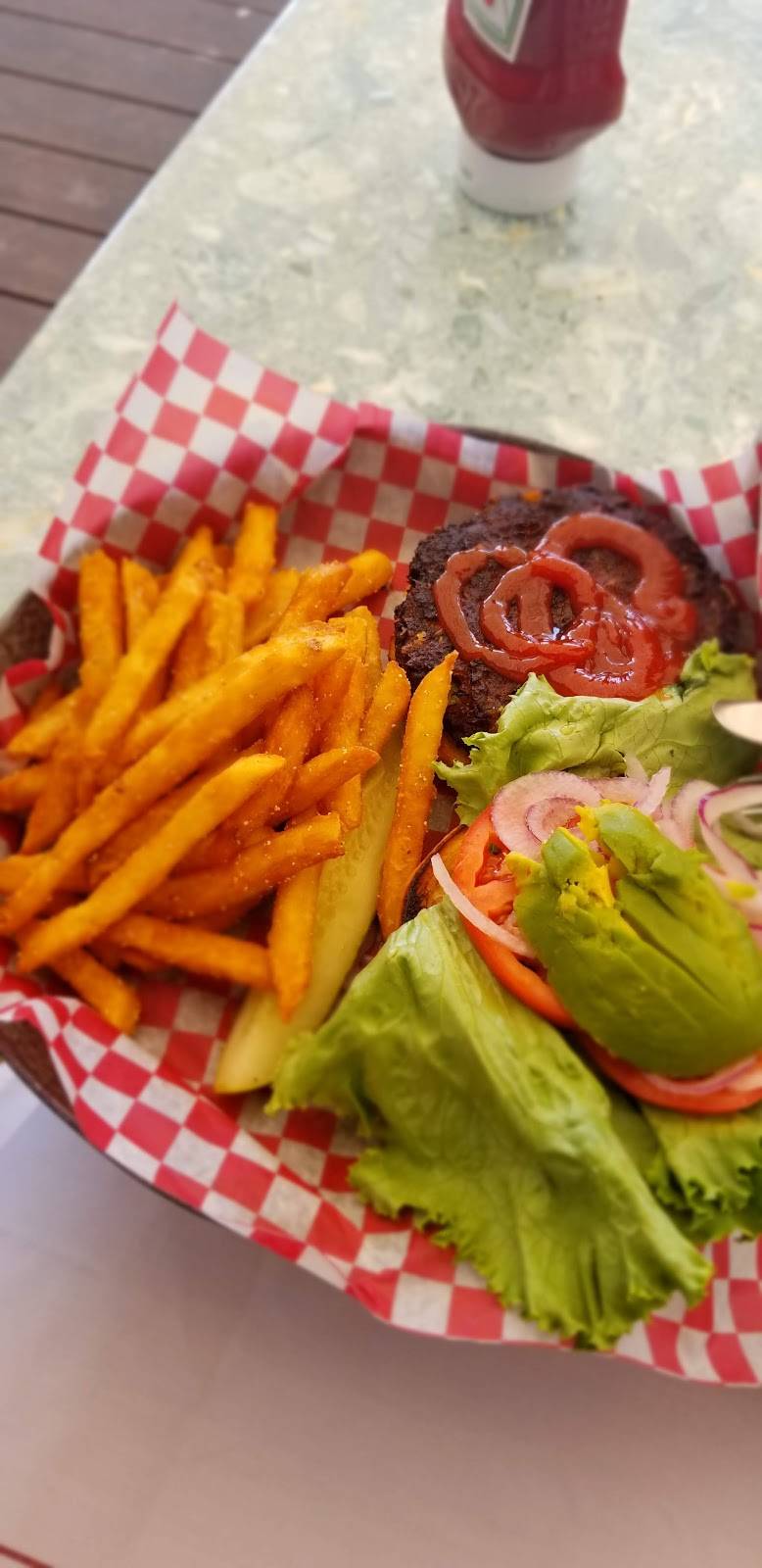 Dock Browns on Saratoga Lake | restaurant | 511 NY-9P, Saratoga Springs, NY 12866, USA | 5183064987 OR +1 518-306-4987