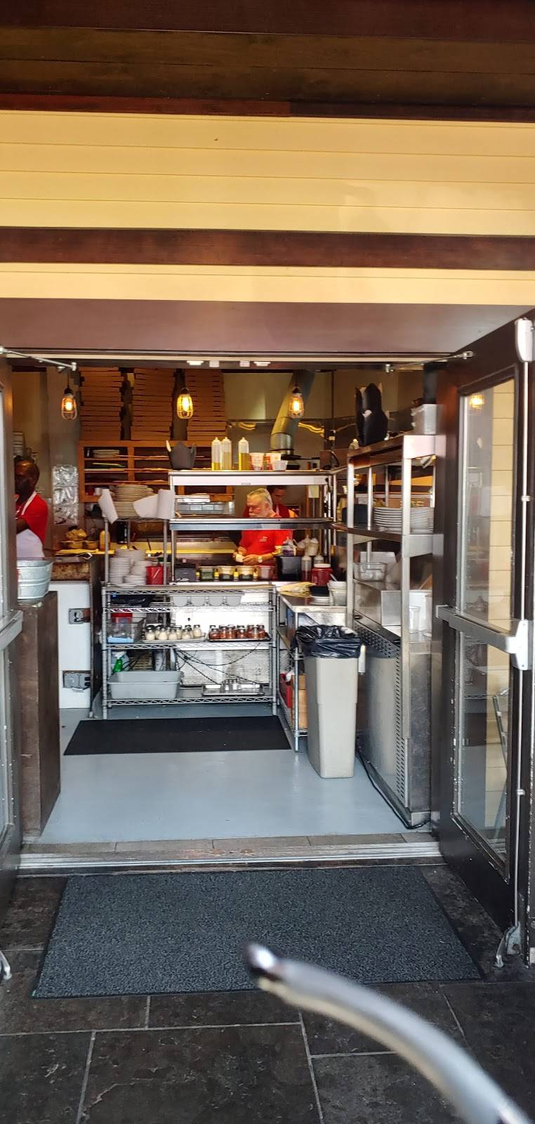 Cornerstone Artisanal Pizza & Craft Beer | restaurant | 228 Main St, Ogunquit, ME 03907, USA | 2076464118 OR +1 207-646-4118