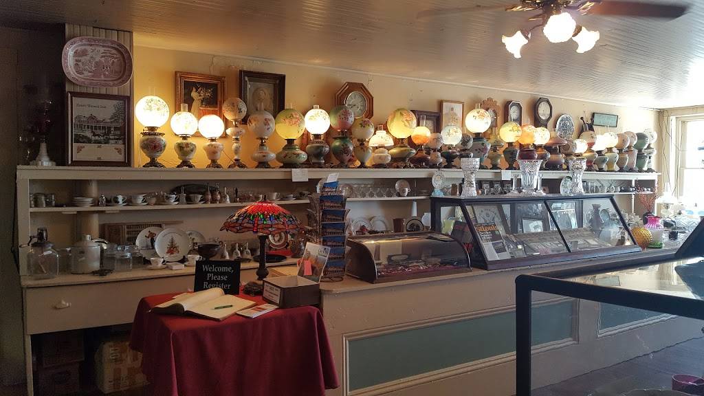 Wittmonds Restaurant | restaurant | 166 East Main St, Brussels, IL 62013, USA | 6188832345 OR +1 618-883-2345