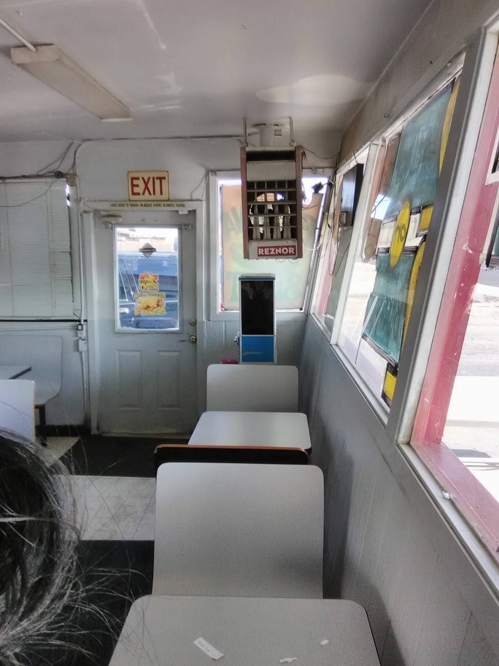 VALLEY BURGER DRIVE-IN | restaurant | 3651, 1038 W Inyo Ave, Tulare, CA 93274, USA | 5596847100 OR +1 559-684-7100