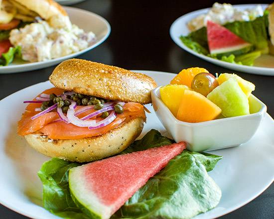 Bruchelles Bagel Bistro | restaurant | 16340 SE 256th St, Covington, WA 98042, USA | 2532364373 OR +1 253-236-4373
