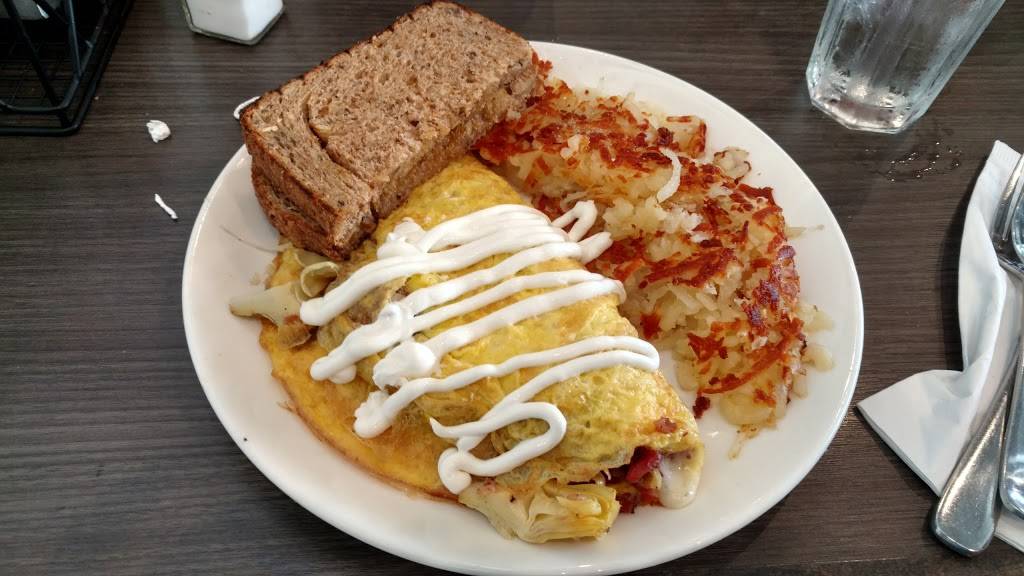 The Broken Yolk Cafe | restaurant | 2462 Del Mar Heights Rd, Del Mar, CA 92014, USA | 8585099655 OR +1 858-509-9655