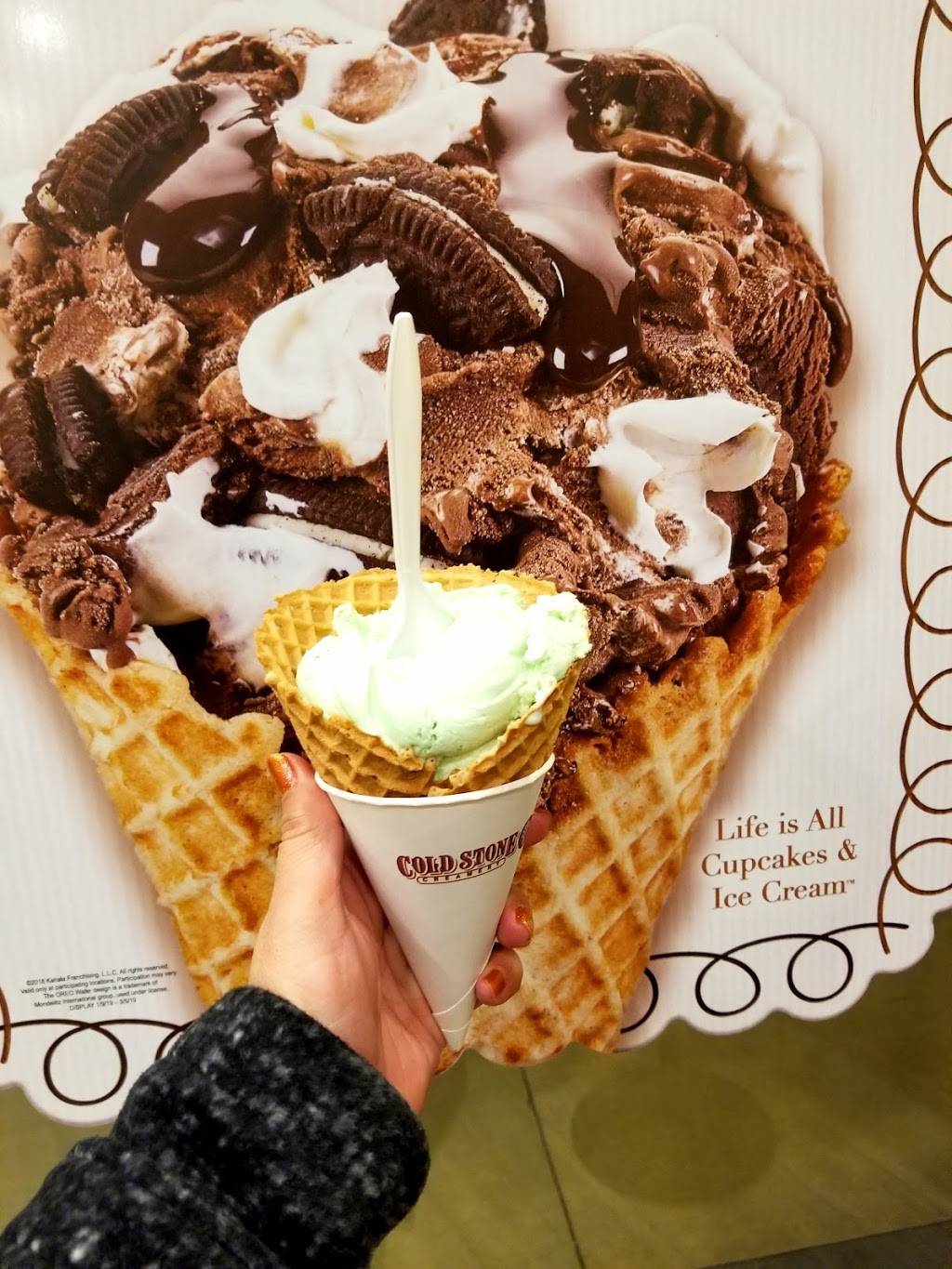 Cold Stone Creamery | bakery | 627 Spectrum Center Dr, Irvine, CA 92618, USA | 9494539738 OR +1 949-453-9738