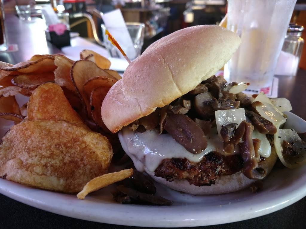 Ice House Tavern and Grill | restaurant | 10036 Brookpark Rd, Cleveland, OH 44130, USA | 2162677660 OR +1 216-267-7660