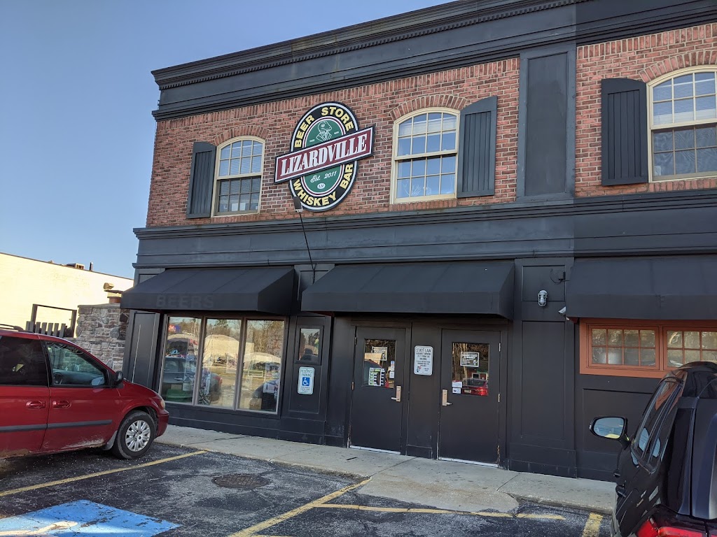 Lizardville Beer Store and Whiskey Bar | restaurant | 25380 Miles Rd, Bedford Heights, OH 44146, USA | 2163642337 OR +1 216-364-2337