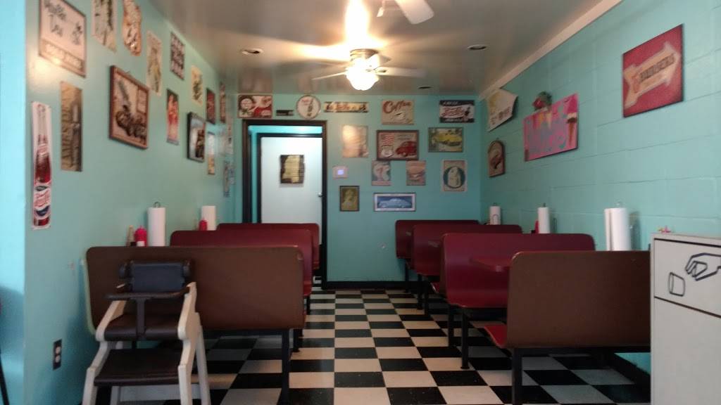 Boomers | restaurant | 1575 Nail Rd, Horn Lake, MS 38637, USA | 6623934144 OR +1 662-393-4144