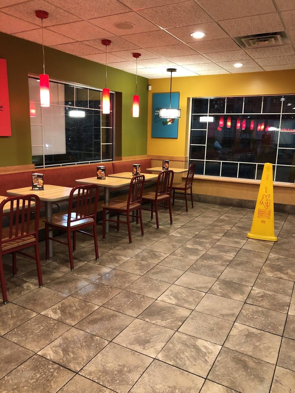 Popeyes Louisiana Kitchen | restaurant | 5200 Woodland Ave, Philadelphia, PA 19143, USA | 2672758770 OR +1 267-275-8770