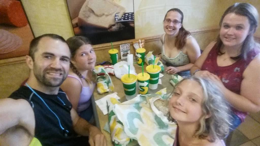 Subway | restaurant | 7722 US-31, Alanson, MI 49706, USA | 2315483008 OR +1 231-548-3008