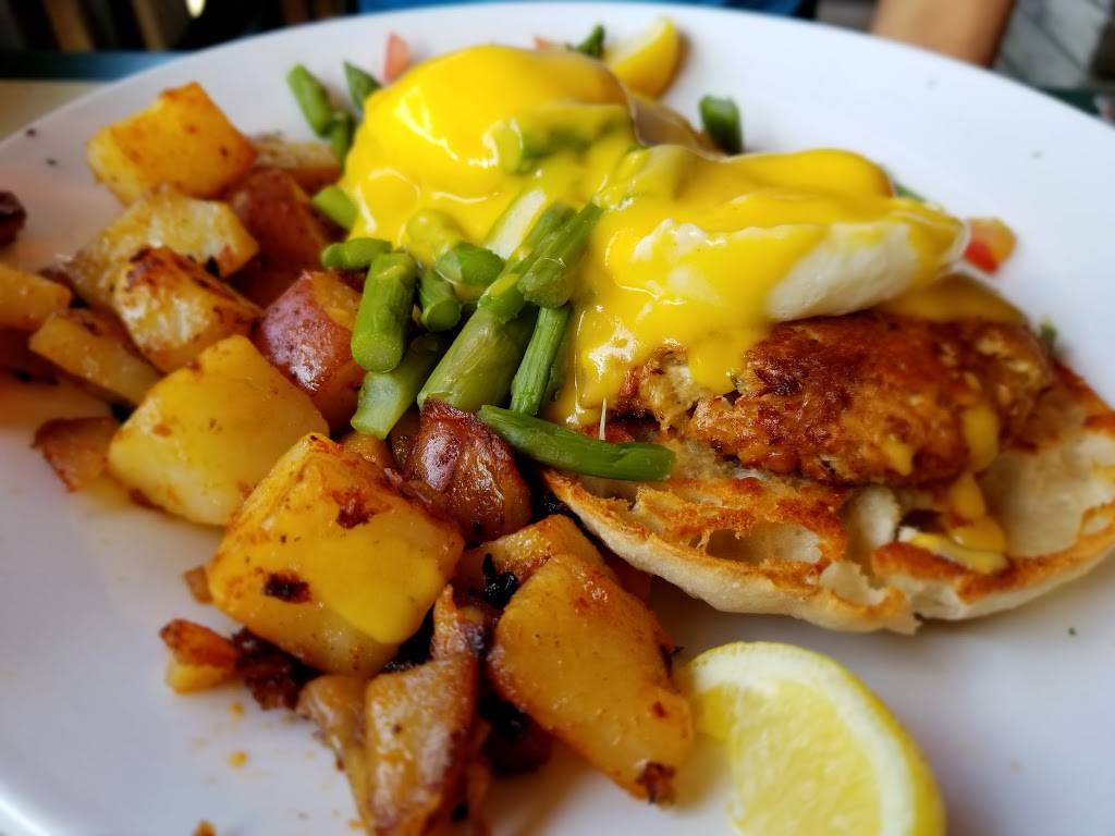 Silo Restaurant & Gift Shop | restaurant | 537 Aviation Rd, Queensbury, NY 12804, USA | 5187981900 OR +1 518-798-1900