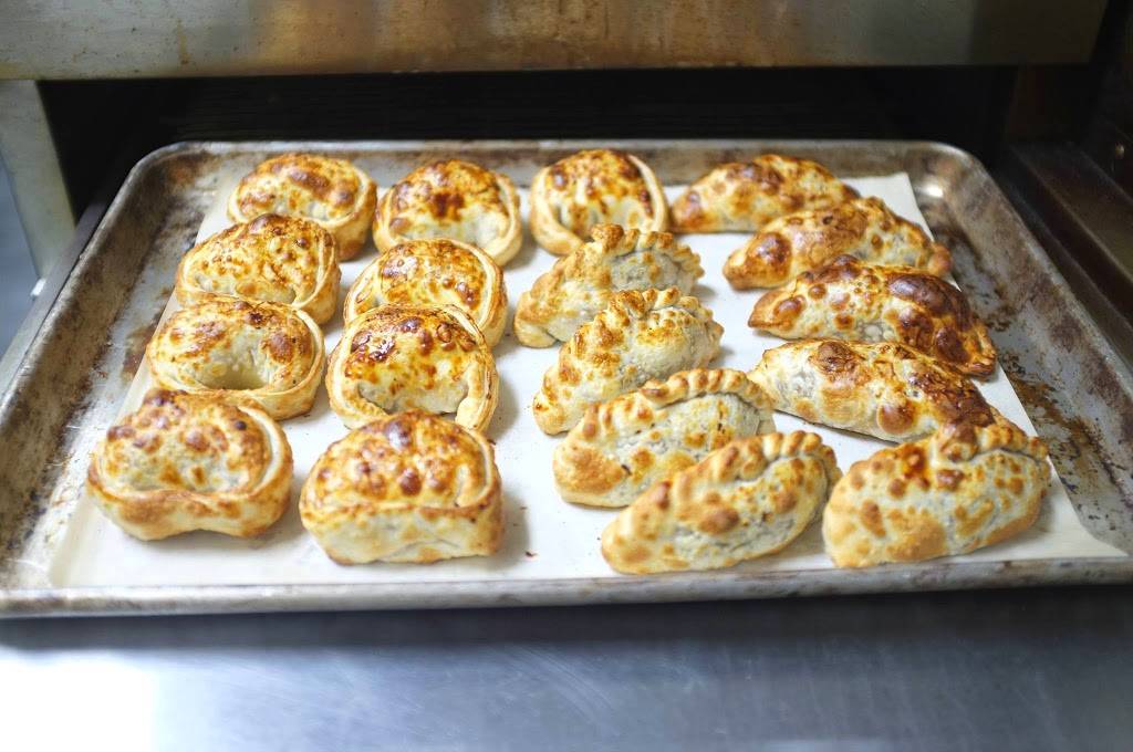 5411 Empanadas | Division | restaurant | 1659 W Division St, Chicago, IL 60622, USA | 7732273064 OR +1 773-227-3064