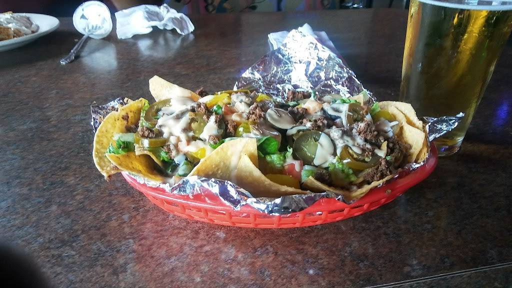 Celinas Bar & Grill | restaurant | 623 W Eleven Mile Rd, Madison Heights, MI 48071, USA | 2484396422 OR +1 248-439-6422