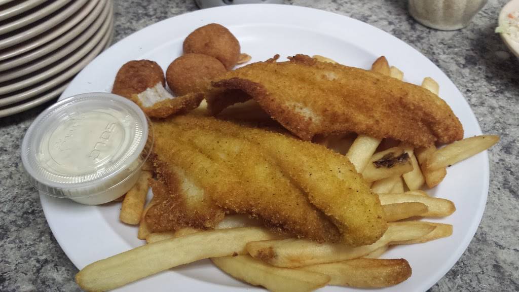 Cozy Corner Cafe | restaurant | 2425 N Courtenay Pkwy #108, Merritt Island, FL 32953, USA | 3214520305 OR +1 321-452-0305