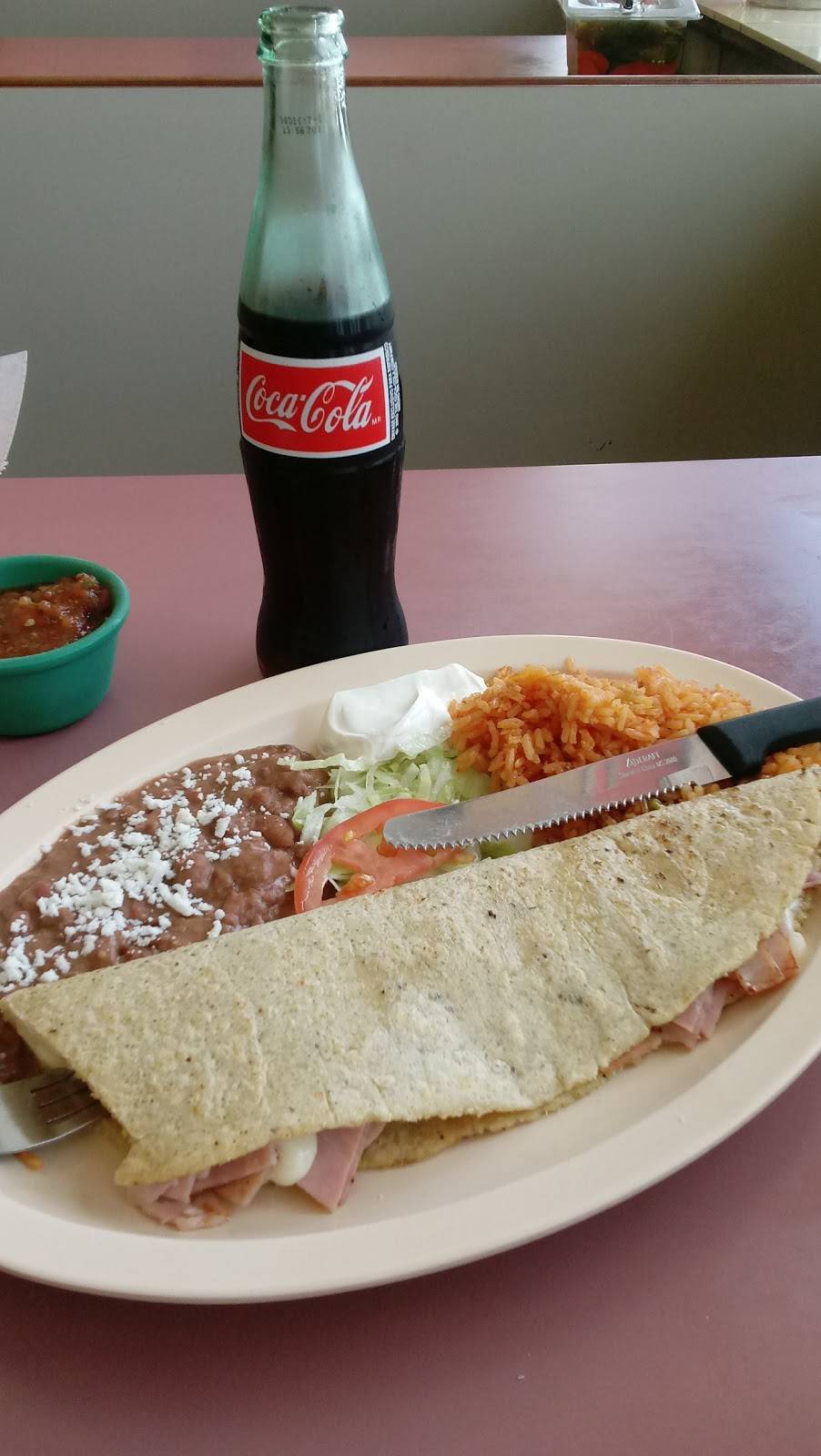 Gorditas La Tia | restaurant | 6425 W 63rd St, Chicago, IL 60638, USA | 7732291153 OR +1 773-229-1153