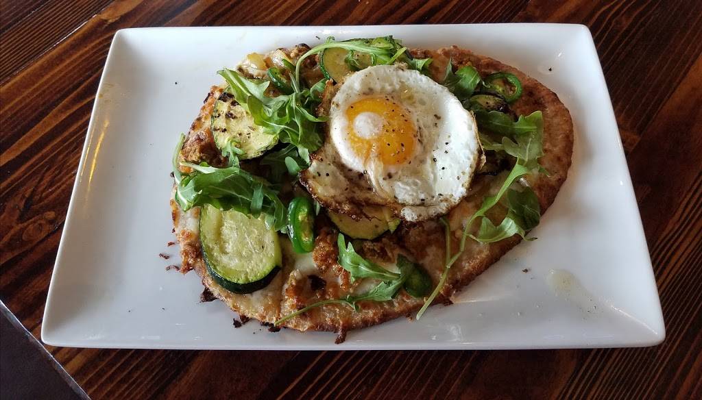 White Rock Alehouse & Brewery | restaurant | 7331 Gaston Ave #100, Dallas, TX 75214, USA | 2149897570 OR +1 214-989-7570