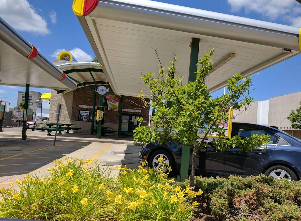 Sonic Drive-In | restaurant | 3225 Secor Rd, Toledo, OH 43606, USA | 4195368222 OR +1 419-536-8222