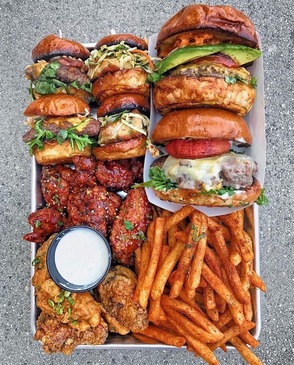 Belly Bombz Wings & Burgers | restaurant | 905 E Arrow Hwy, Glendora, CA 91740, USA | 6267272176 OR +1 626-727-2176