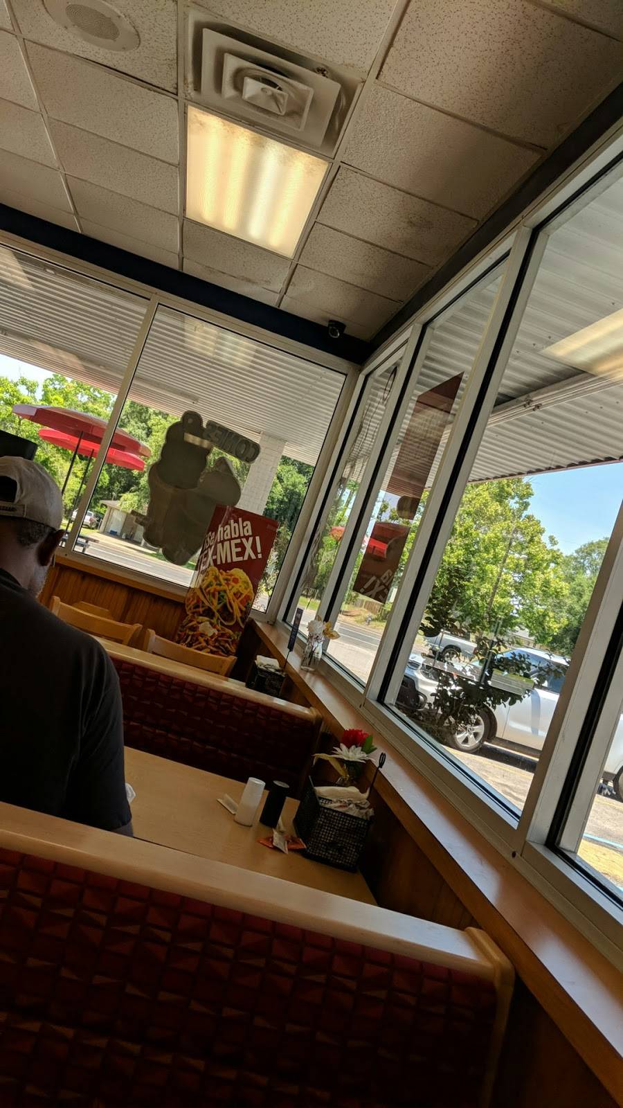 Dairy Queen Store | restaurant | 1180 N 5th St, Silsbee, TX 77656, USA | 4093855524 OR +1 409-385-5524