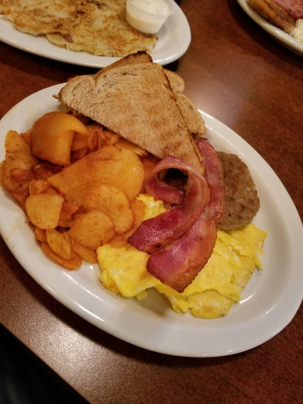 Pattersons Cafe | bakery | 103 W Spring St, Oxford, OH 45056, USA | 5135230770 OR +1 513-523-0770