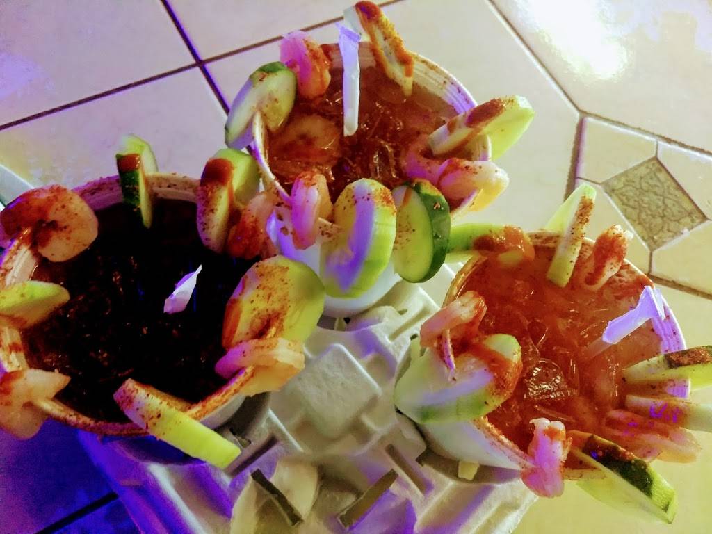 El 7 Mares Bar & Grill | restaurant | 3681 Jackson Ave, Memphis, TN 38108, USA | 9013861199 OR +1 901-386-1199