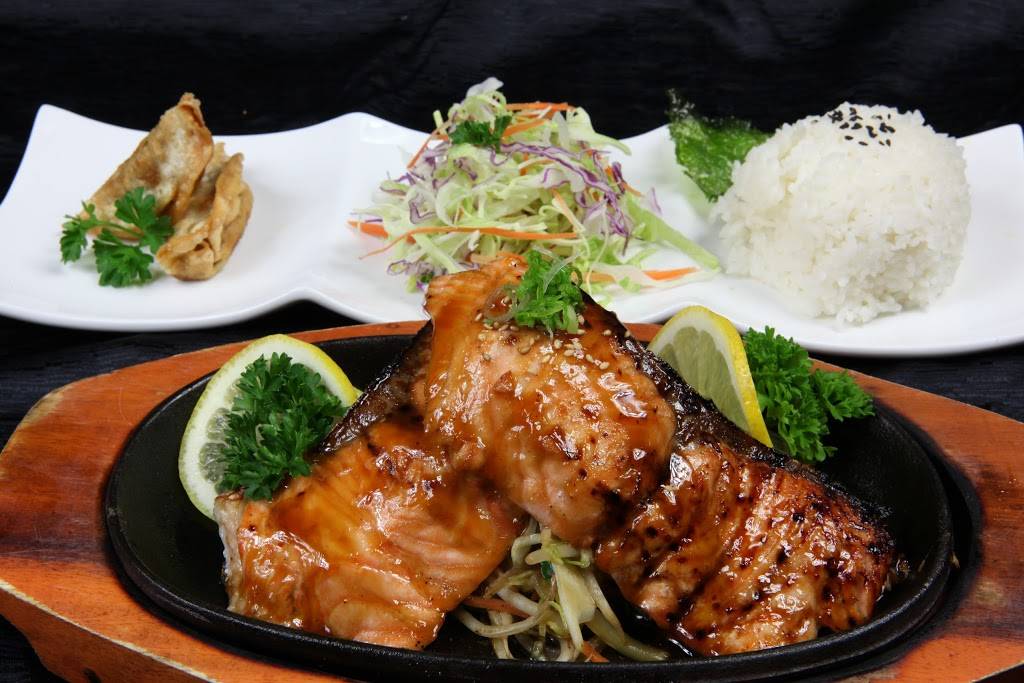 Love Boat Sushi | restaurant | 121 S Las Posas Rd, San Marcos, CA 92078, USA | 7604717722 OR +1 760-471-7722