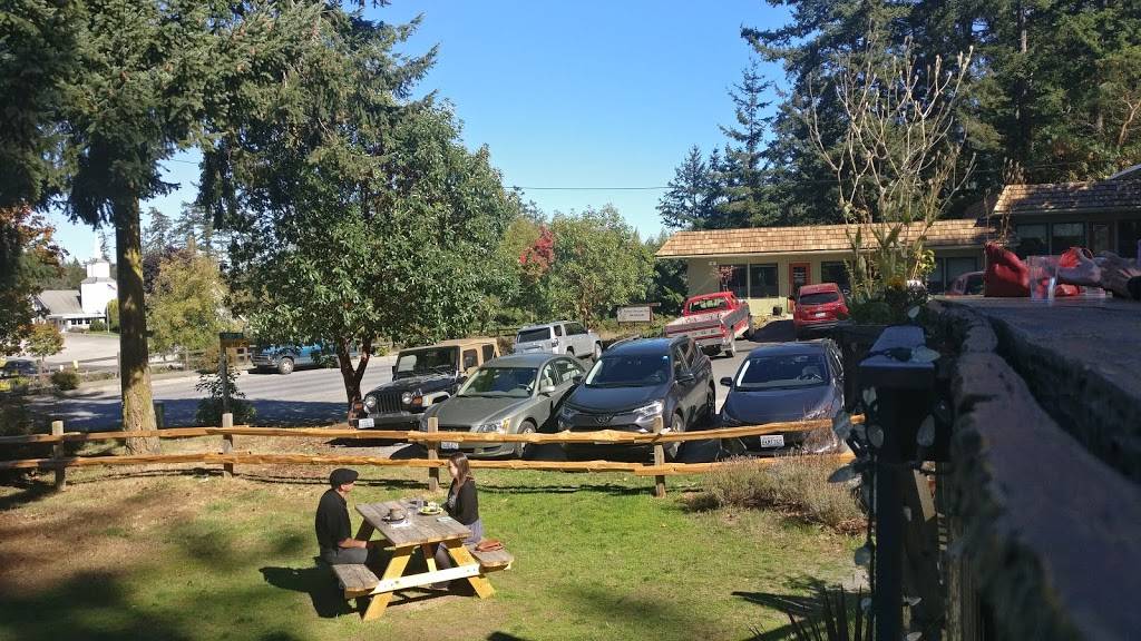 Wild Island Restaurant | restaurant | 18 Urner St, Eastsound, WA 98245, USA | 3602983404 OR +1 360-298-3404