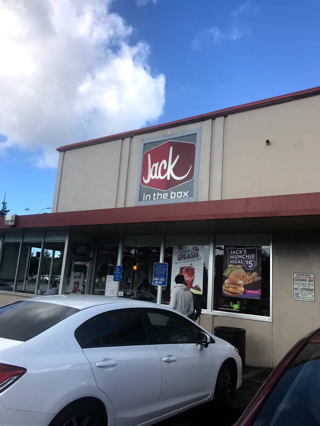 Jack in the Box | restaurant | 1041 E Main St, Santa Maria, CA 93454, USA | 8053461190 OR +1 805-346-1190