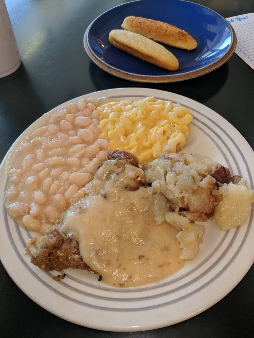 Harveys Pirate Drive-In | restaurant | 111 2nd St, South Pittsburg, TN 37380, USA | 4238377763 OR +1 423-837-7763