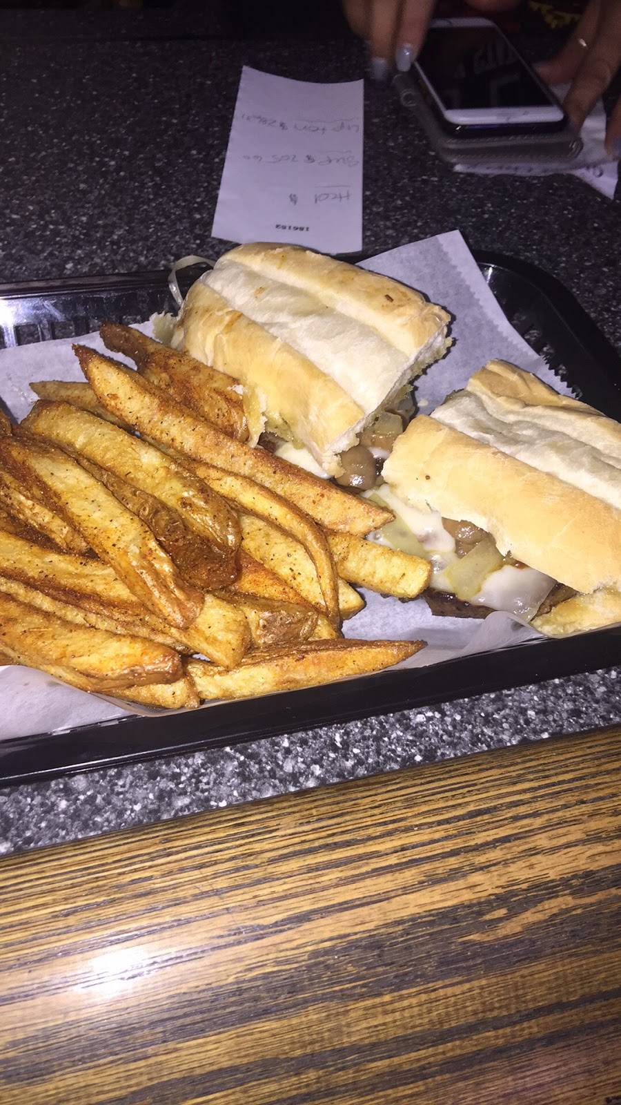 Showcase Bar | restaurant | 5015 Turney Rd, Garfield Heights, OH 44125, USA | 2168837469 OR +1 216-883-7469