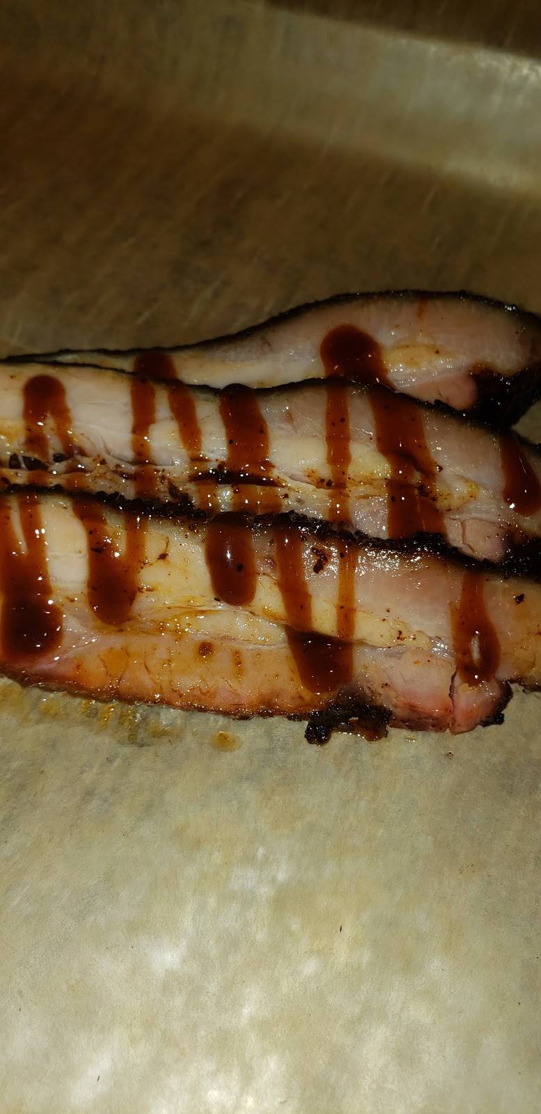 Heavens Table BBQ | restaurant | 2238 N Farwell Ave, Milwaukee, WI 53202, USA | 4147327109 OR +1 414-732-7109