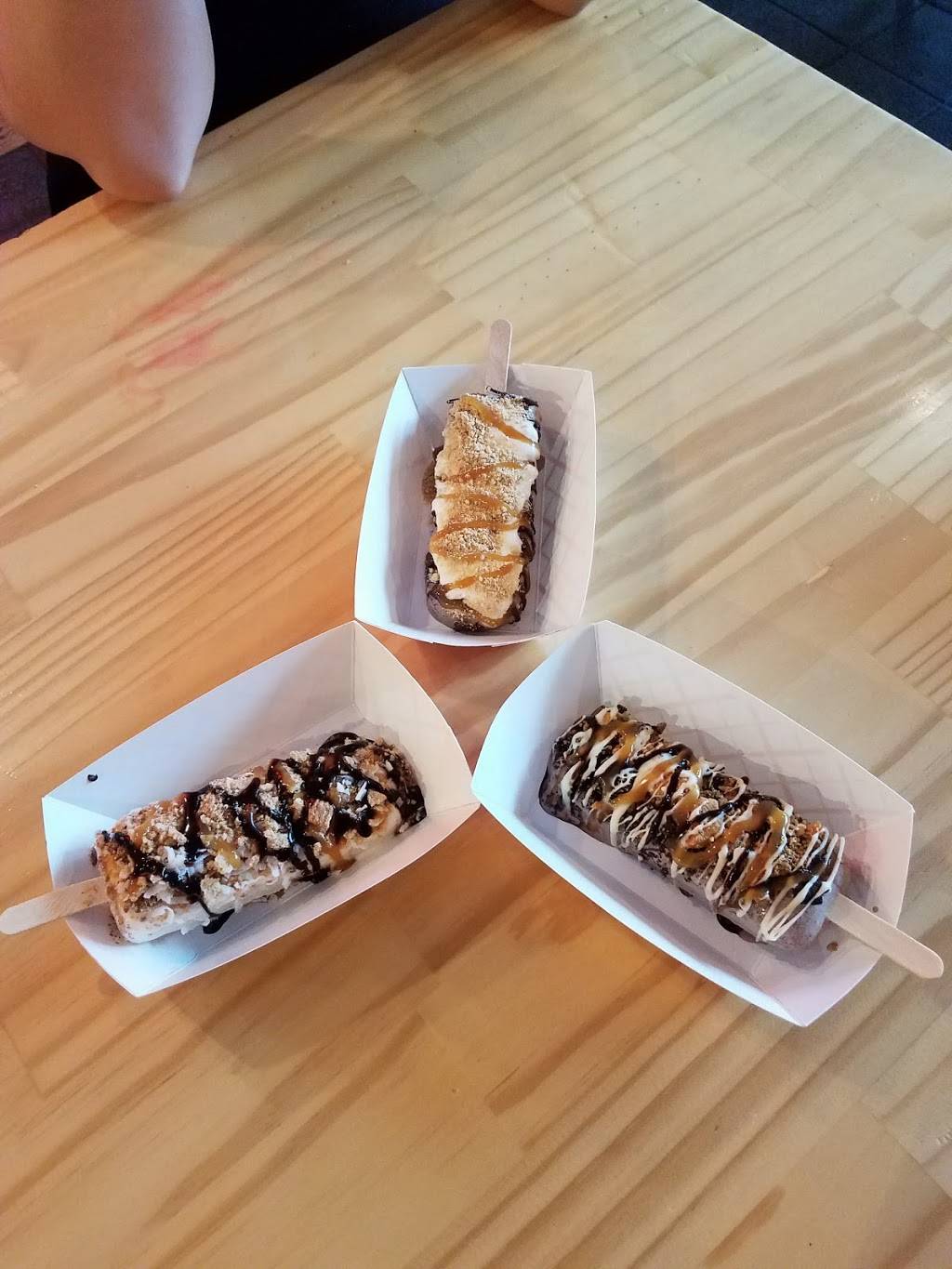 The Crab Pad | restaurant | 1, 2529 N Milwaukee Ave, Chicago, IL 60647, USA | 7733608332 OR +1 773-360-8332