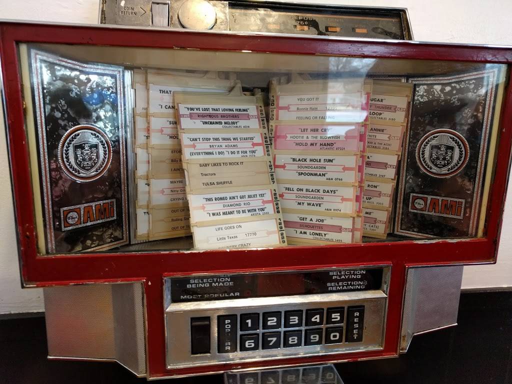 Town Topic Hamburgers Mission KS | restaurant | 6018 Johnson Dr, Mission, KS 66202, USA | 9133628830 OR +1 913-362-8830