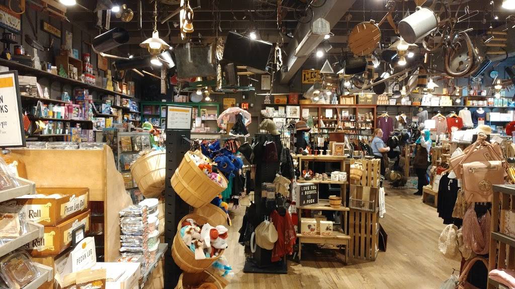 Cracker Barrel Old Country Store | restaurant | 9312 W Glendale Ave, Glendale, AZ 85305, USA | 6237721930 OR +1 623-772-1930