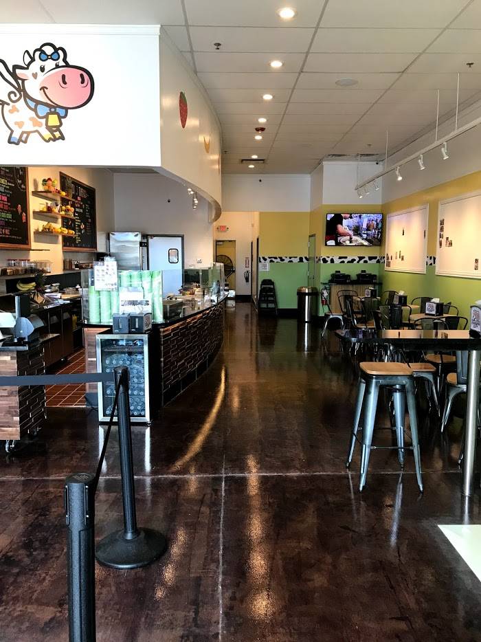 Freezing Moo | restaurant | 20140 W 153rd St, Olathe, KS 66062, USA | 9138153488 OR +1 913-815-3488