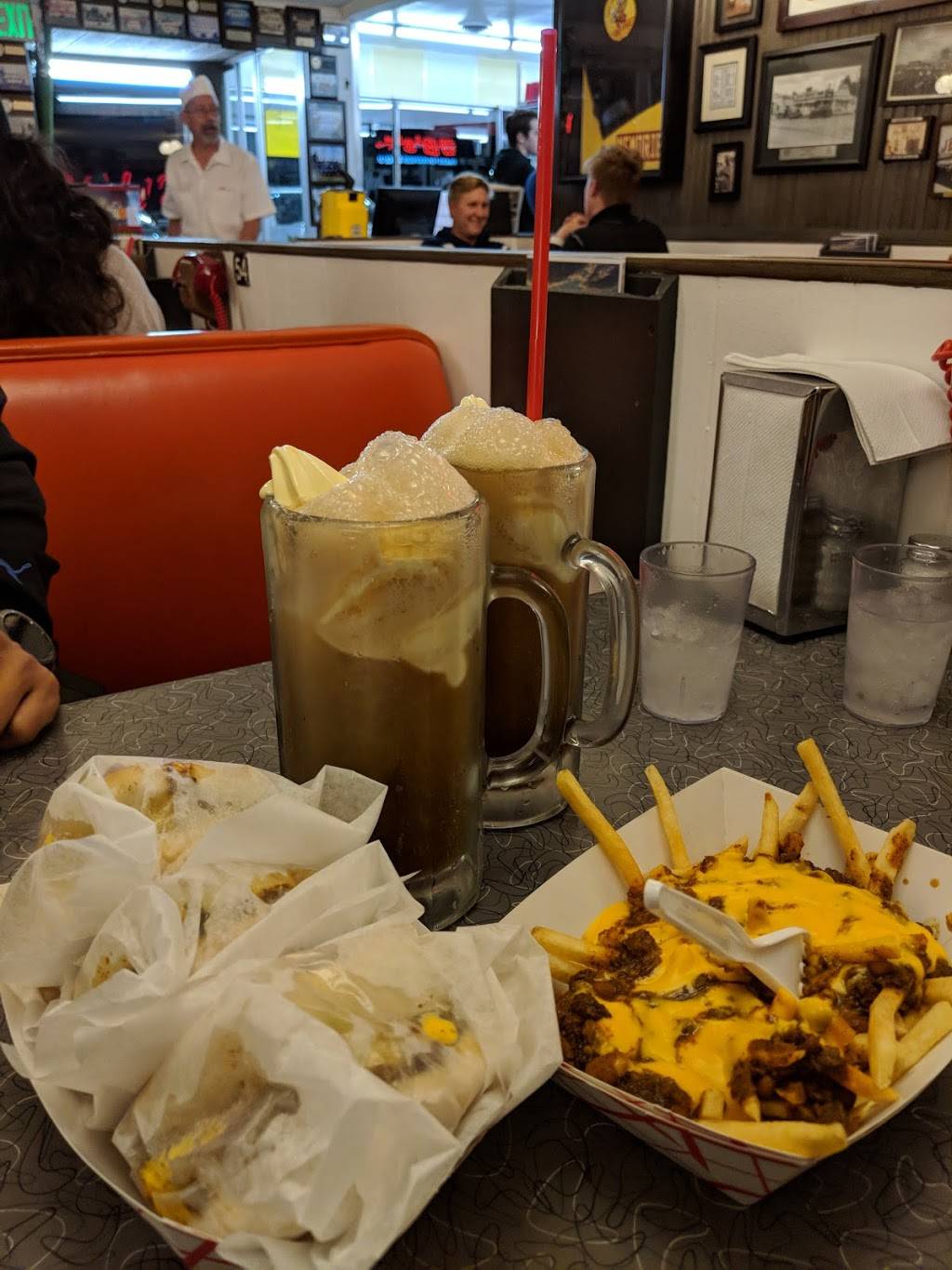 JBs Drive-In | restaurant | 2501 8th Ave, Greeley, CO 80631, USA | 9703523202 OR +1 970-352-3202