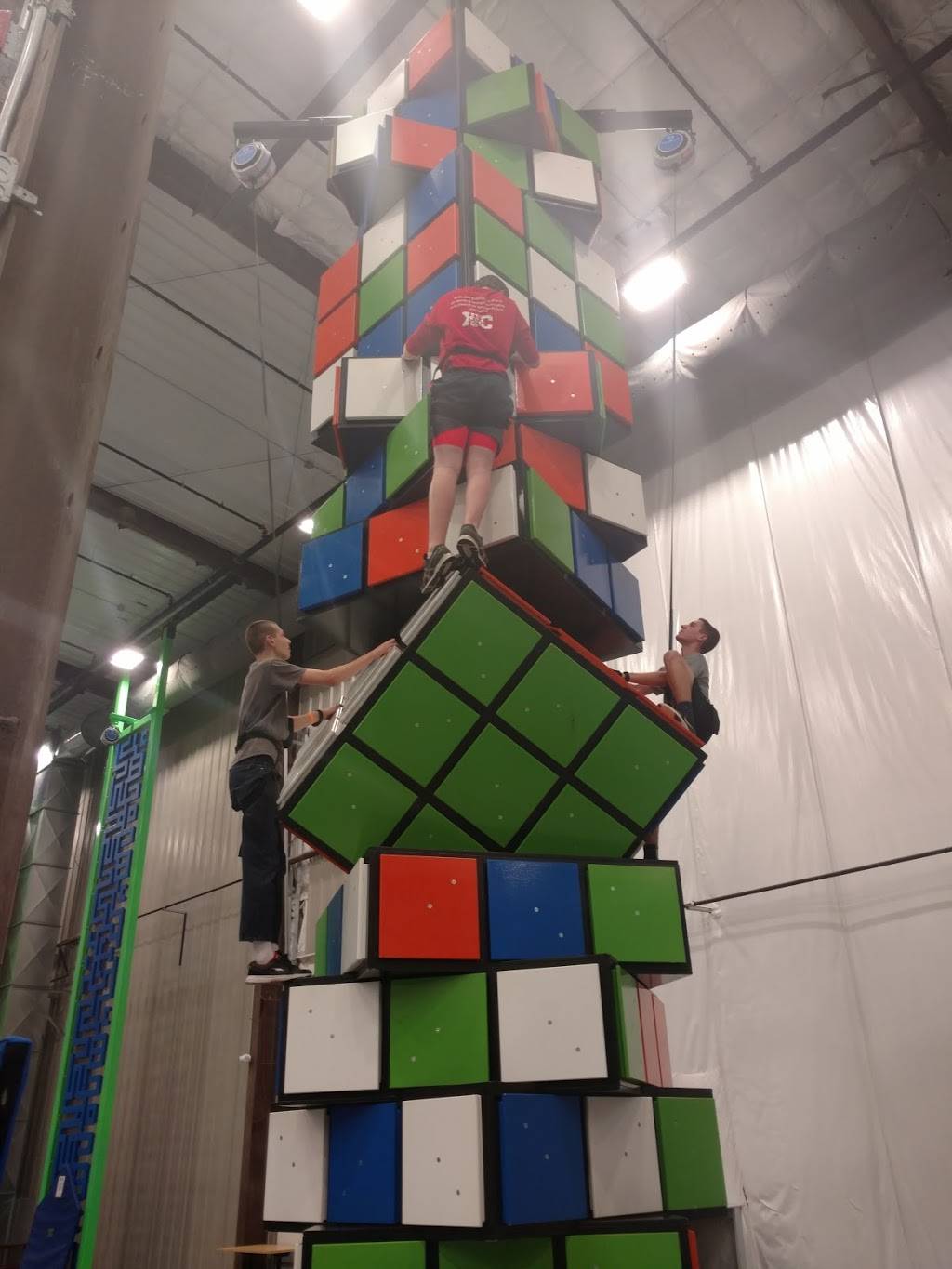 Play: CLE – Indoor Adventure Park | restaurant | 38525 Chester Rd, Avon, OH 44011, USA | 4406953565 OR +1 440-695-3565