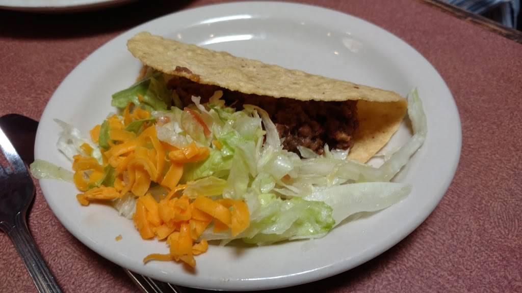 El Fenix Mexican Restaurant | restaurant | 350 E Southwest Pkwy, Lewisville, TX 75067, USA | 2144882769 OR +1 214-488-2769