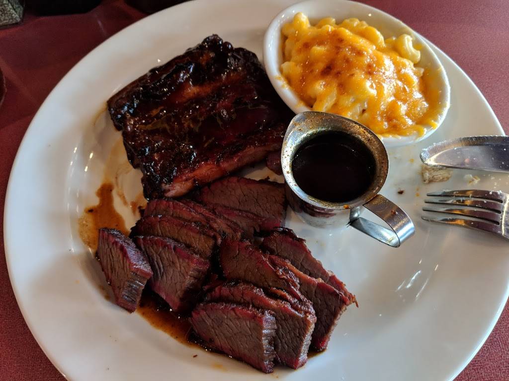 Lucilles Smokehouse Bar-B-Que | restaurant | 7202 Amador Plaza Rd, Dublin, CA 94568, USA | 9258287427 OR +1 925-828-7427