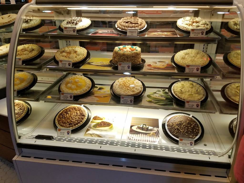 Village Inn | bakery | 7801 N Mesa St, El Paso, TX 79932, USA | 9155817205 OR +1 915-581-7205